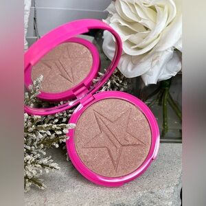 ***SOLD*** NIB - Jeffree Star - Skin Frost Highlighting Powder - Peach Goddess